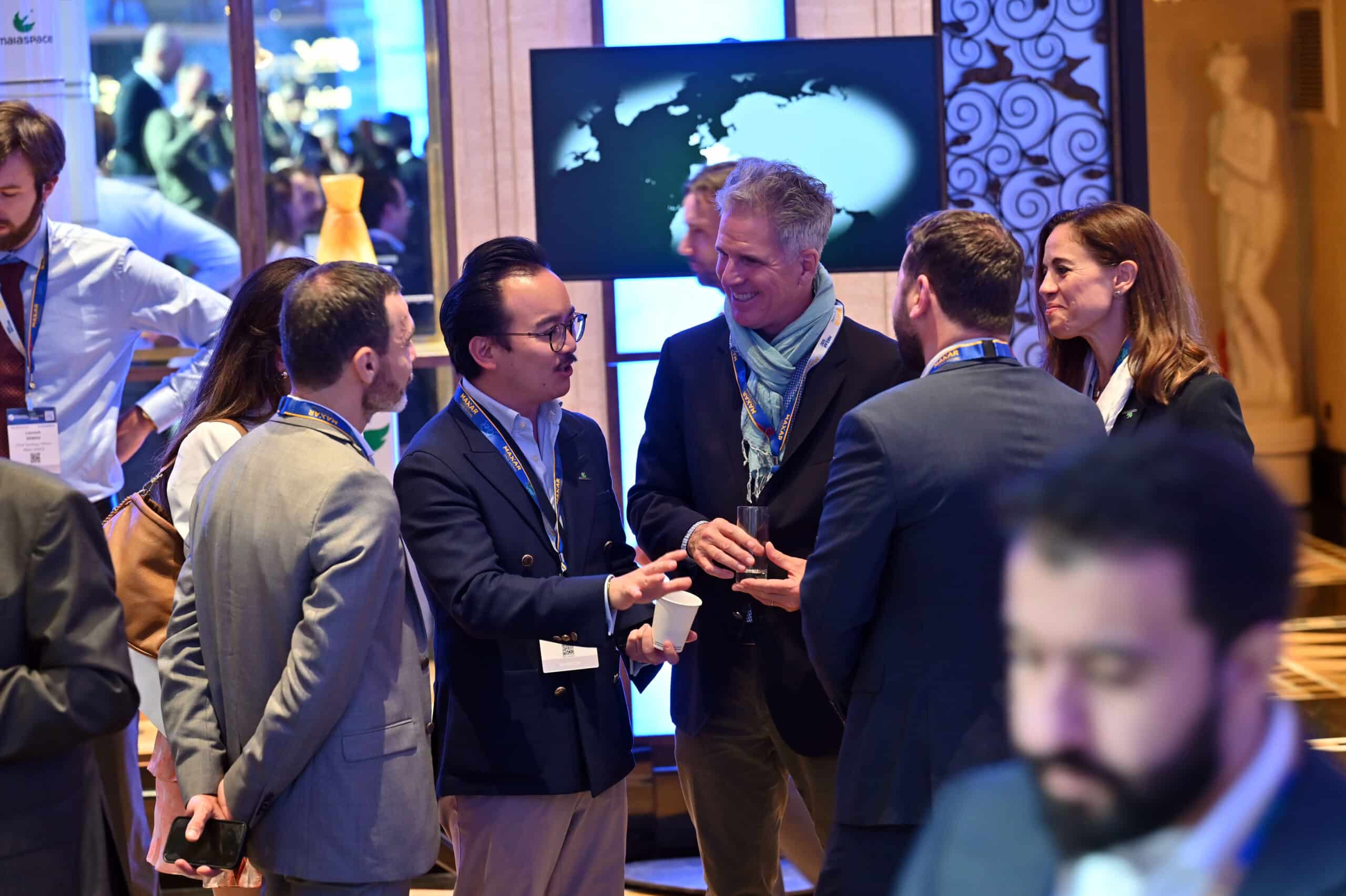 Networking session during the Space Summit for a Resilient Future